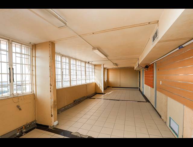 289M² OFFICE FOR SALE IN MORNINGSIDE